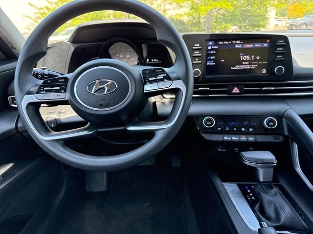 Certified 2023 Hyundai Elantra SEL FWD image 19