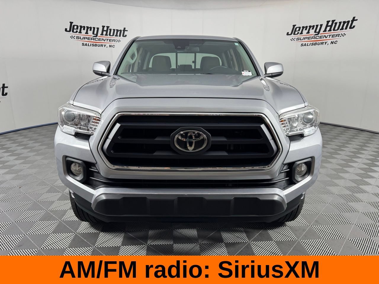 Used 2021 Toyota Tacoma SR5 w/ SR5 Appearance Package (SM) RWD image 6