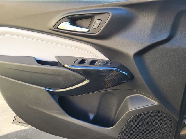 Used 2025 Chevrolet Trax LT w/ LT Convenience Package image 13