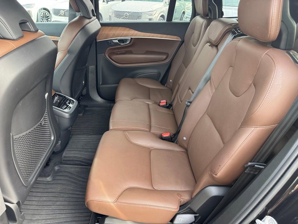 Certified 2025 Volvo XC90 B6 Plus w/ Protection Package image 9
