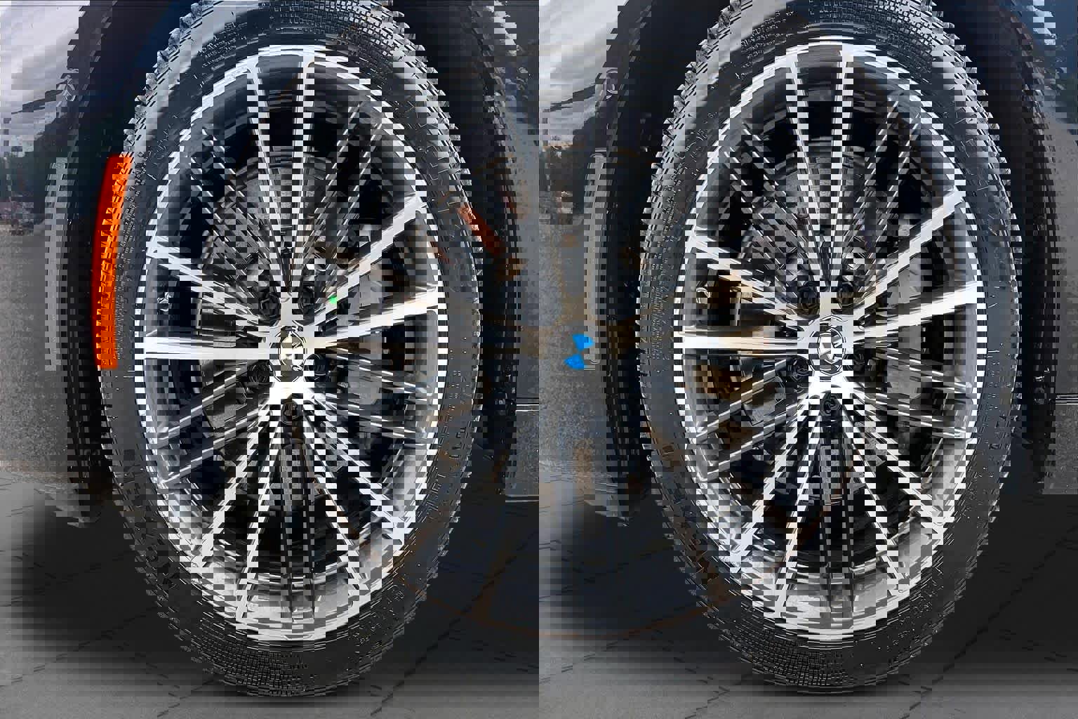 Used 2021 BMW 530e w/ Parking Assistance Package image 11