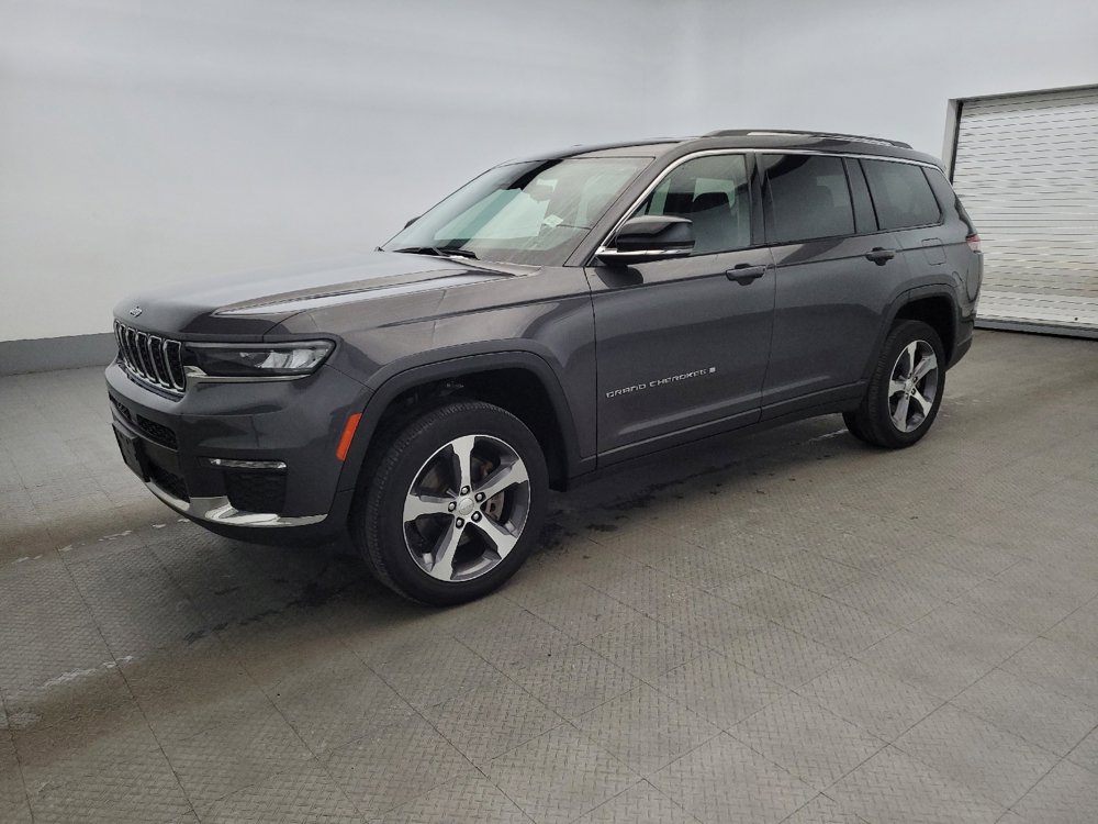 Used 2023 Jeep Grand Cherokee L Limited image 2