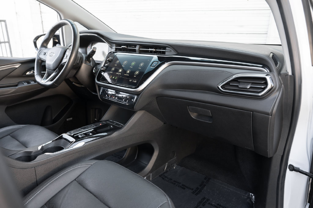 Used 2023 Chevrolet Bolt LT FWD image 40