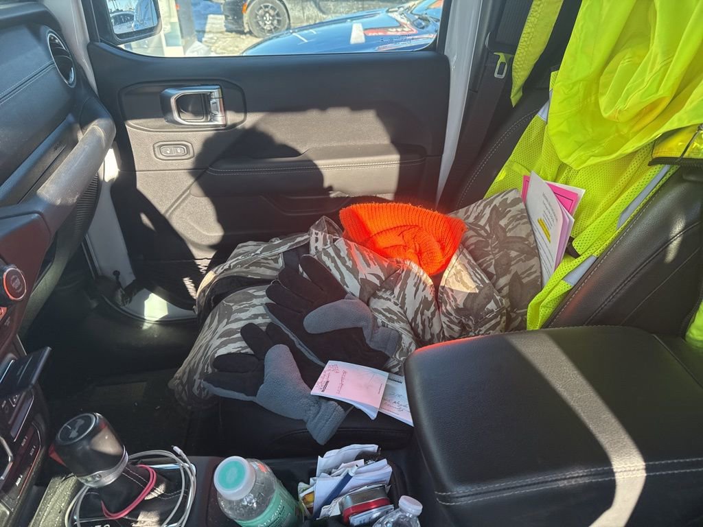 Used 2021 Jeep Wrangler Unlimited Sahara w/ Cold Weather Group image 28