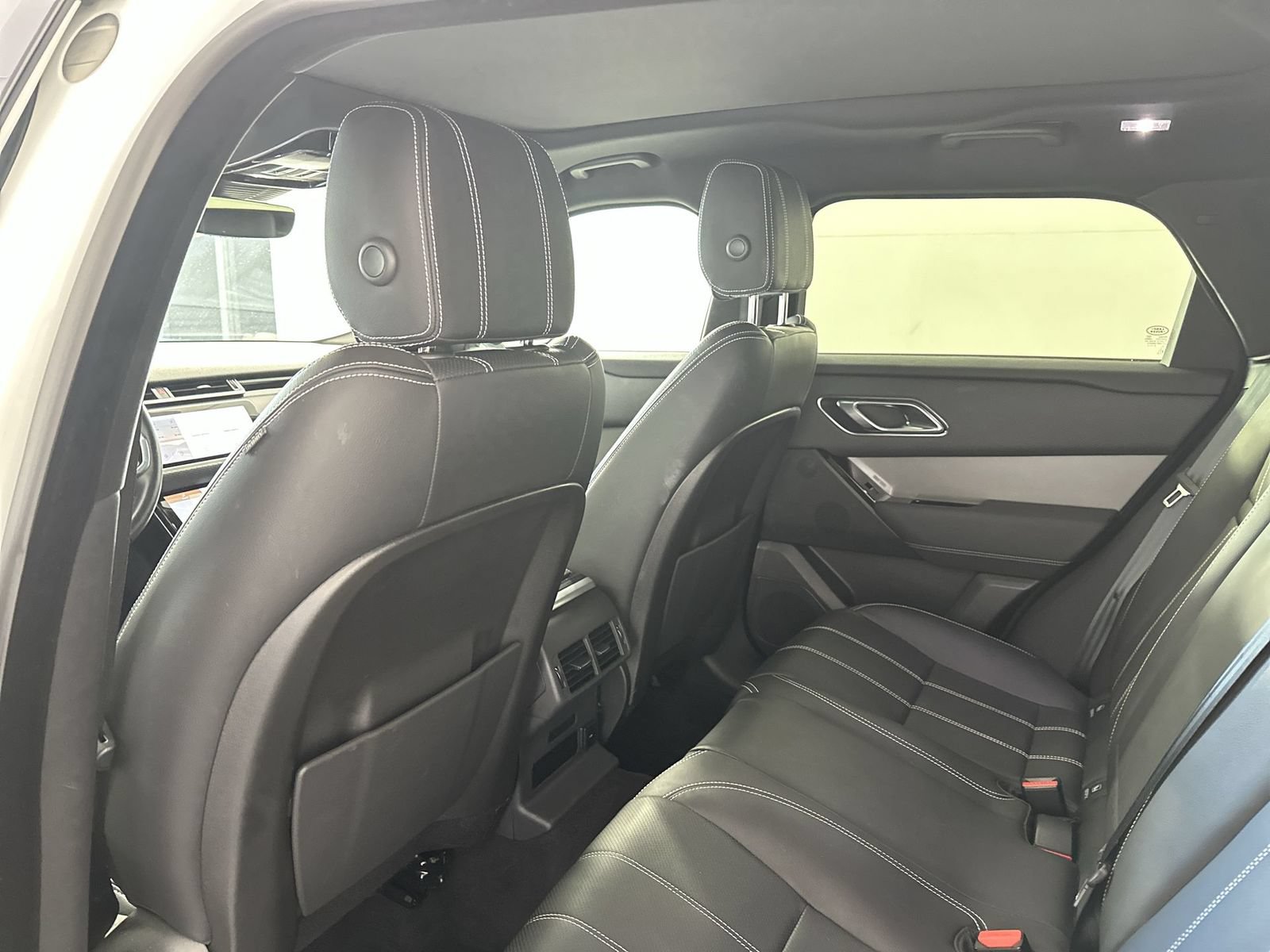 Used 2022 Land Rover Range Rover Velar S AWD/4WD image 24