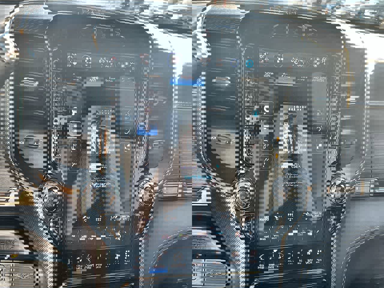 Used 2022 RAM 2500 Limited w/ Towing Technology Group image 13