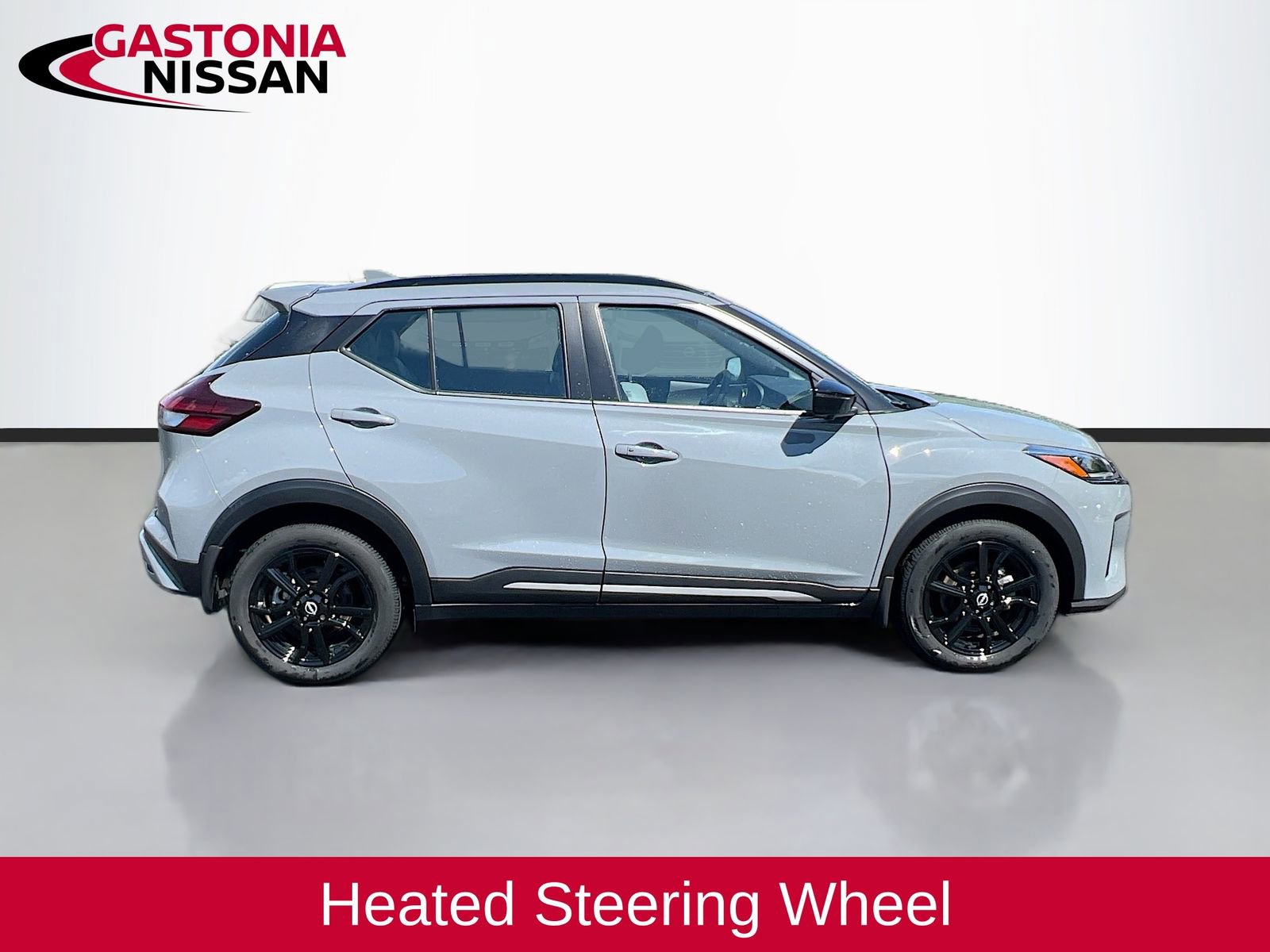 Used 2024 Nissan Kicks SR w/ SR Premium Package image 10