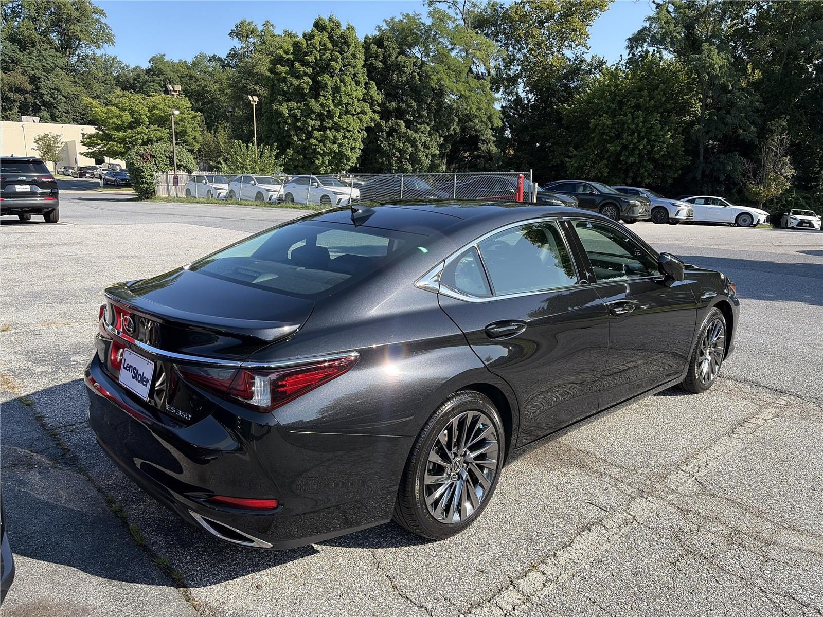 Certified 2024 Lexus ES 350 Ultra Luxury w/ Accessory Package (Z2) FWD image 4