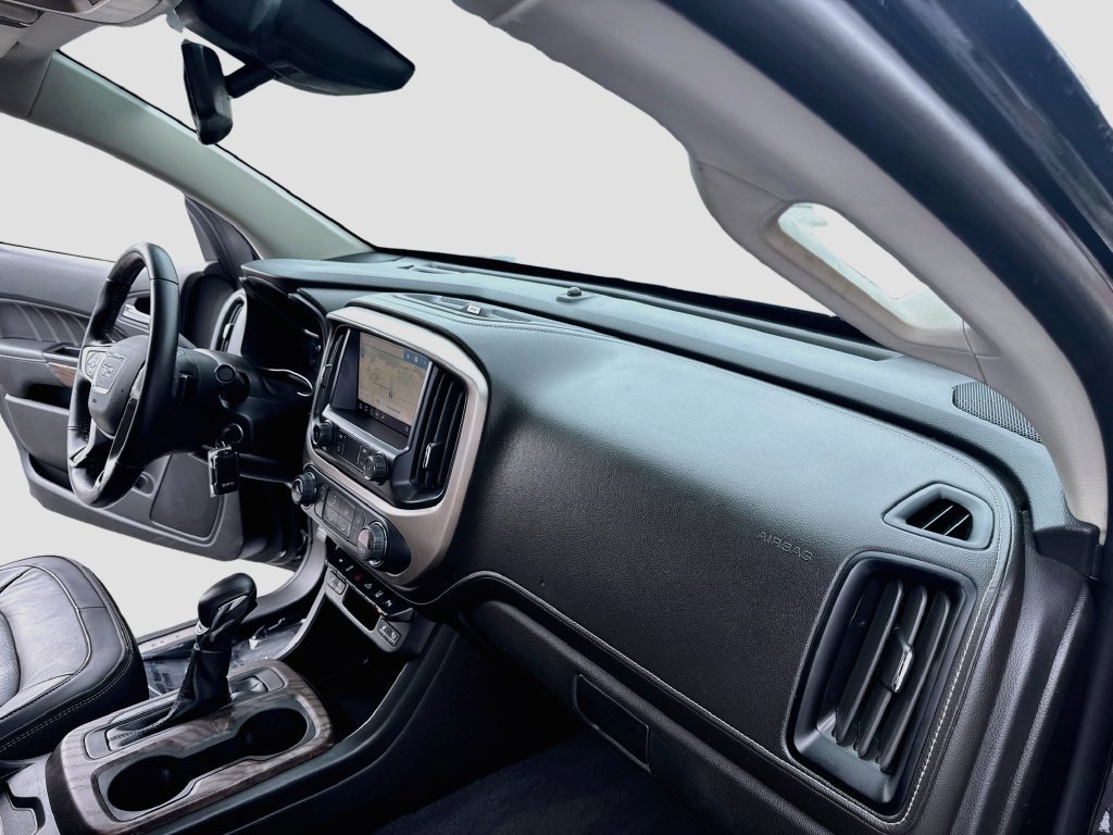 Used 2022 GMC Canyon Denali RWD image 29
