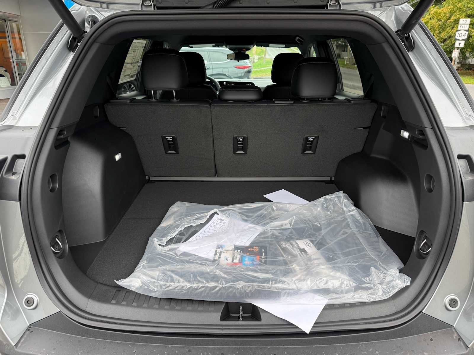 New 2026 Chevrolet Equinox LT w/ Convenience Package II image 27