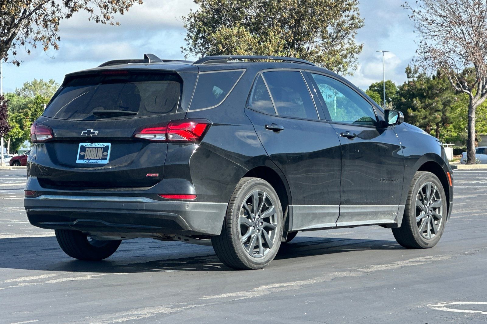 Used 2023 Chevrolet Equinox RS FWD image 4