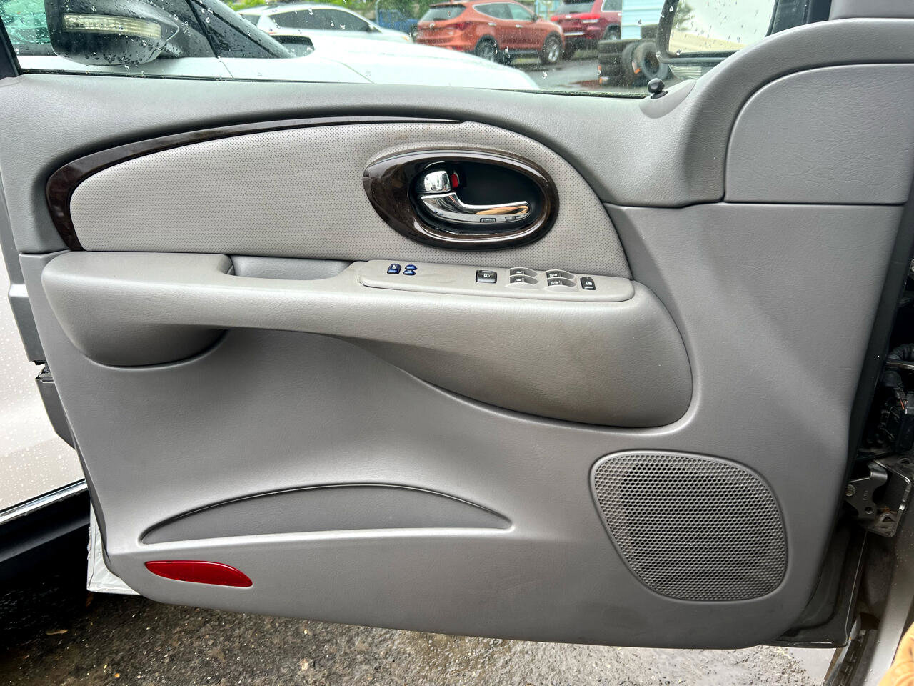 Used 2006 Buick Rainier CXL image 8