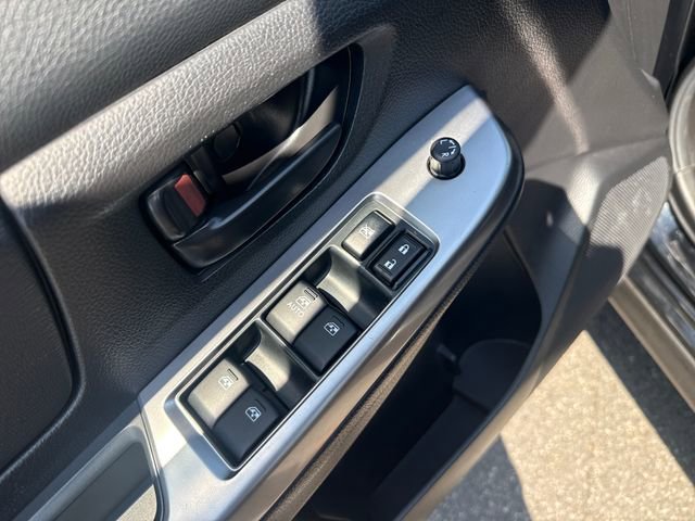 Used 2017 Subaru Crosstrek 2.0i AWD/4WD image 11