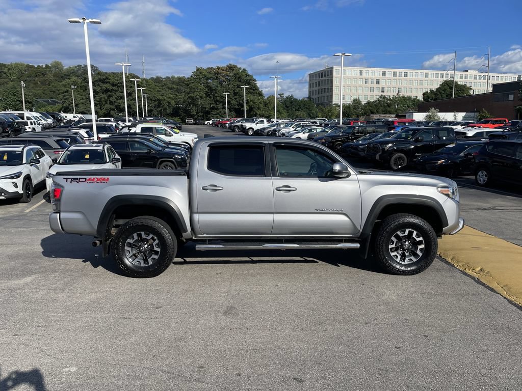 Used 2021 Toyota Tacoma TRD Off-Road w/ Technology Package AWD/4WD image 7