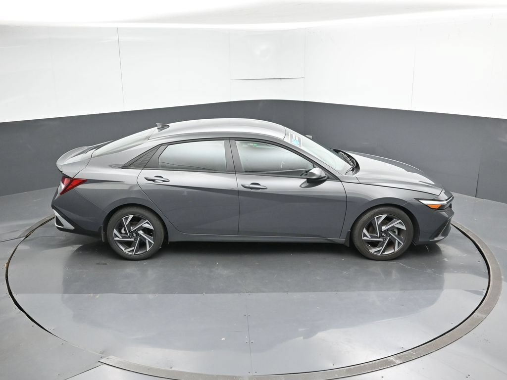 Certified 2025 Hyundai Elantra Sport FWD image 53