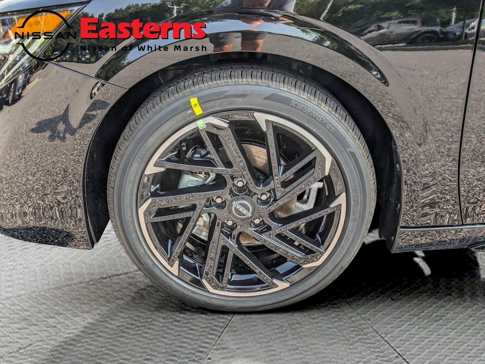 New 2026 Nissan Sentra SR w/ SR Premium Package FWD image 9