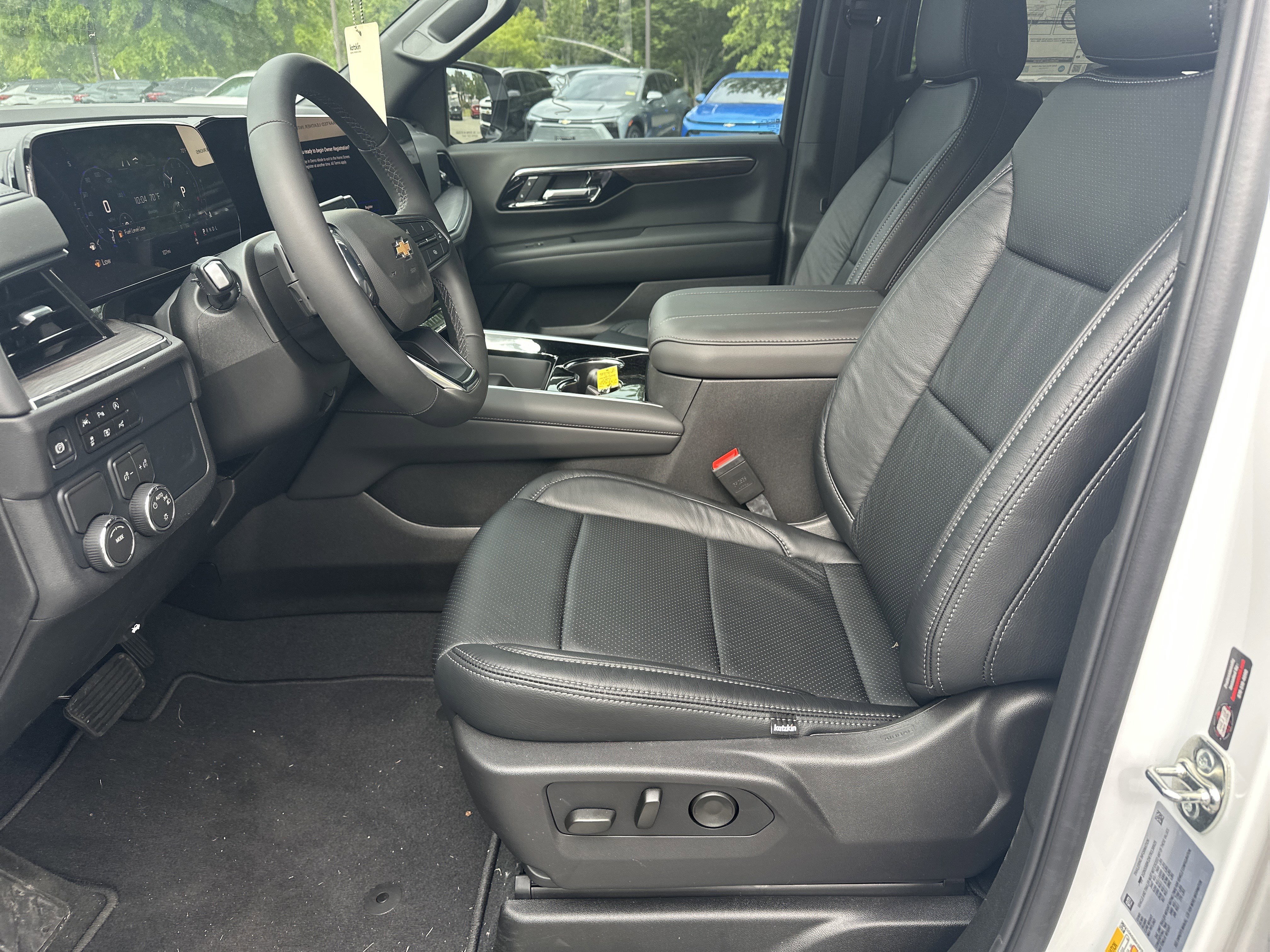 New 2026 Chevrolet Suburban LS RWD image 8