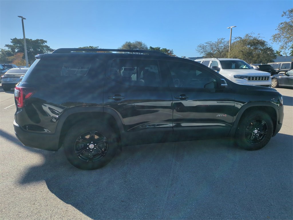 Used 2022 GMC Acadia AT4 w/ Technology Package image 5