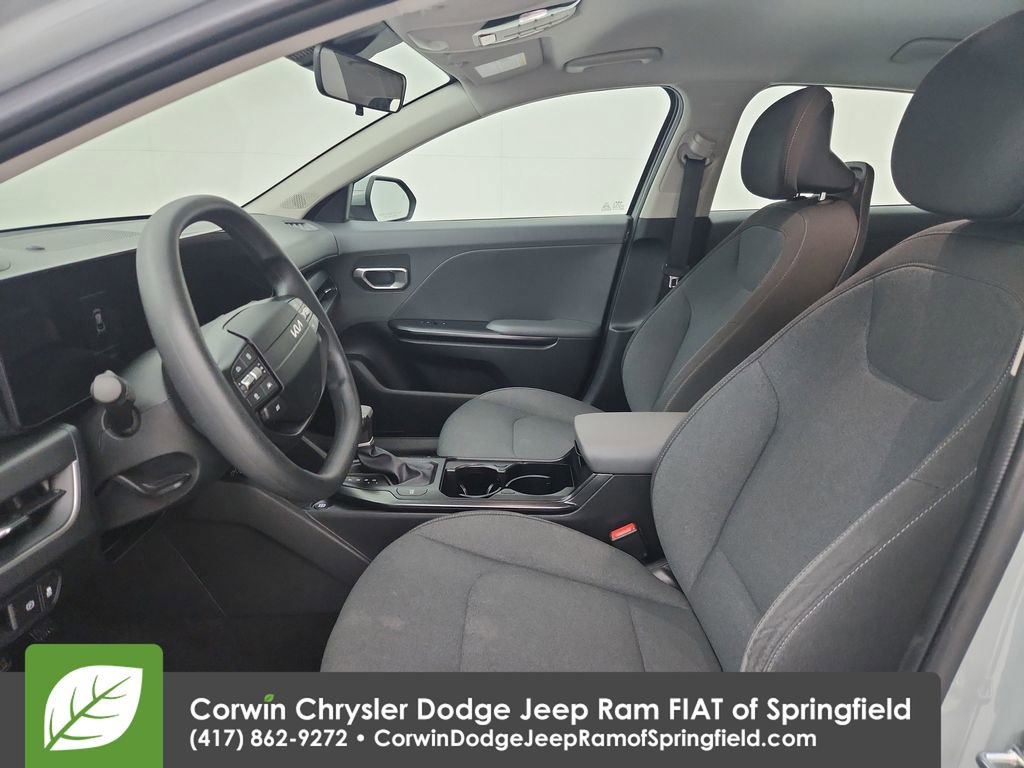 Used 2025 Kia K4 FWD image 18