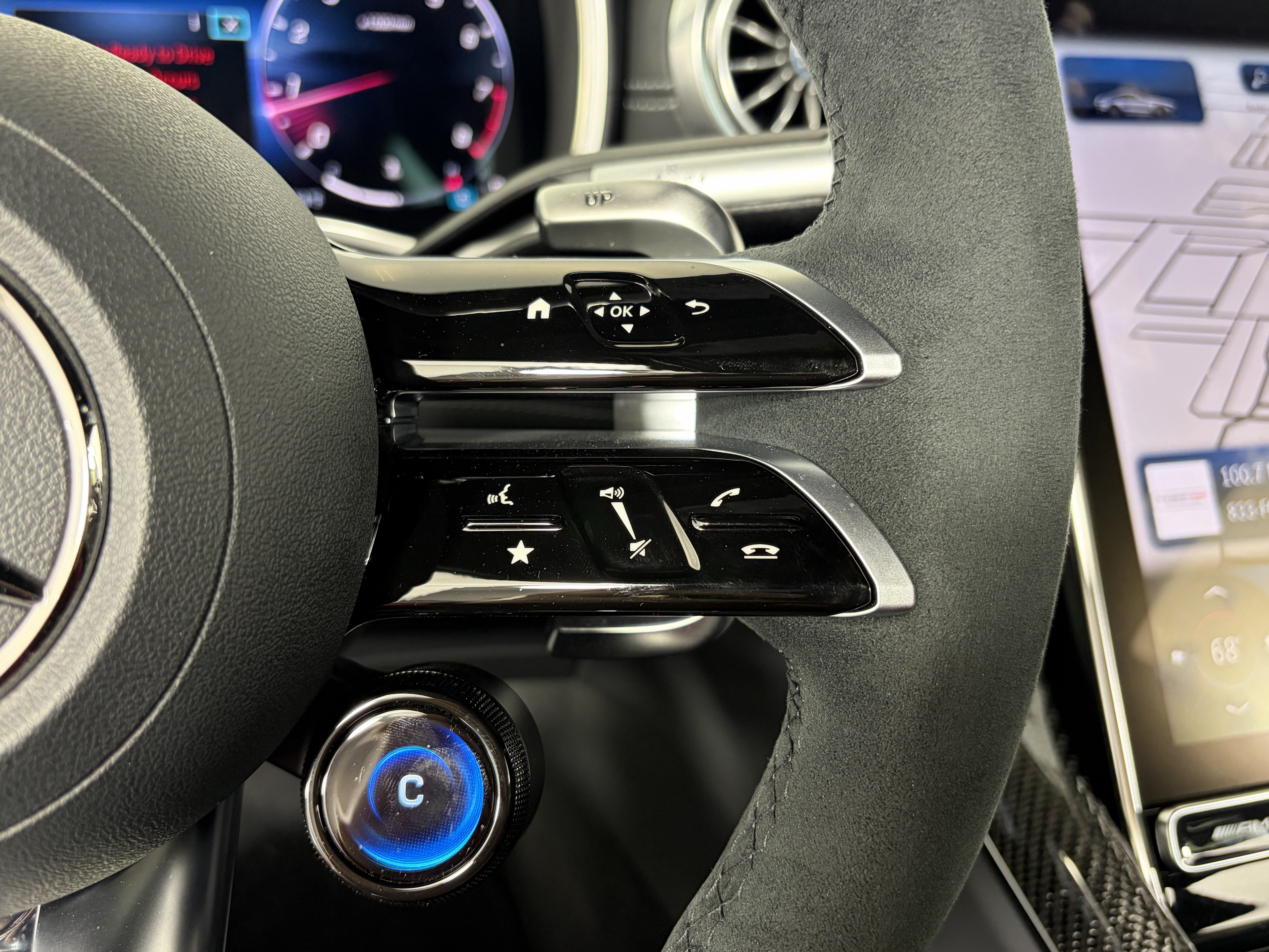 Used 2025 Mercedes-Benz AMG GT 63 image 29