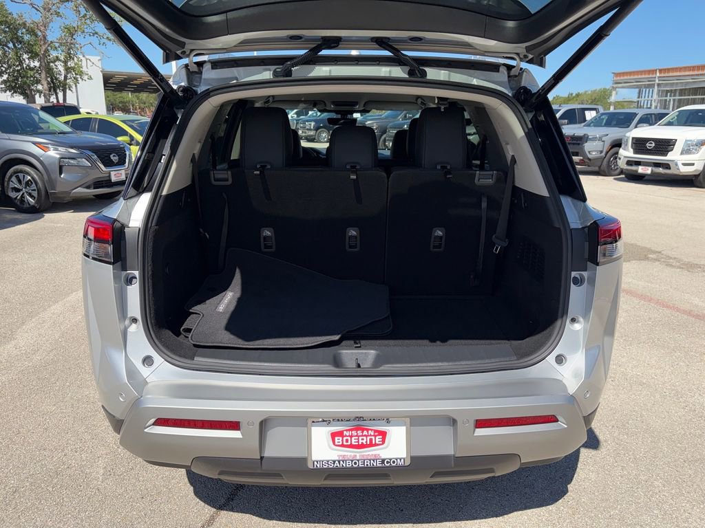 Used 2025 Nissan Pathfinder SL FWD image 28