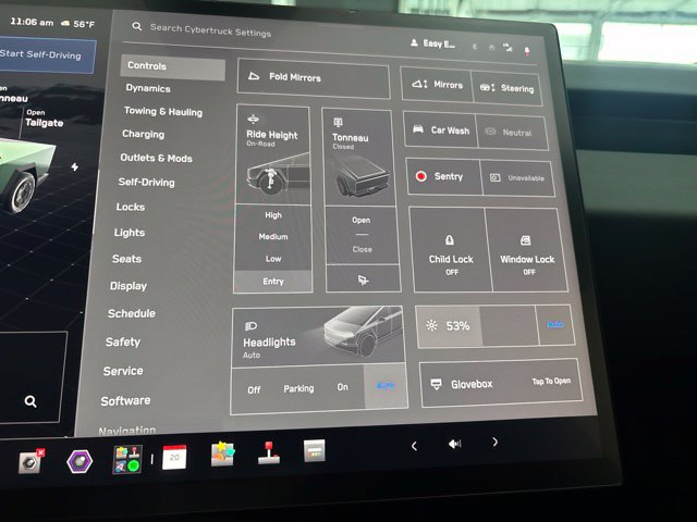 Used 2024 Tesla Cybertruck AWD Crew Cab image 20