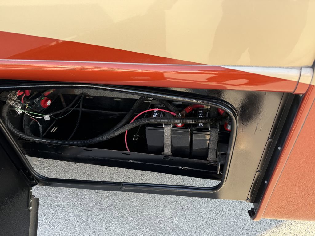 Used 2018 RAM 5500 SLT w/ Quick Order Package 29G SLT image 17