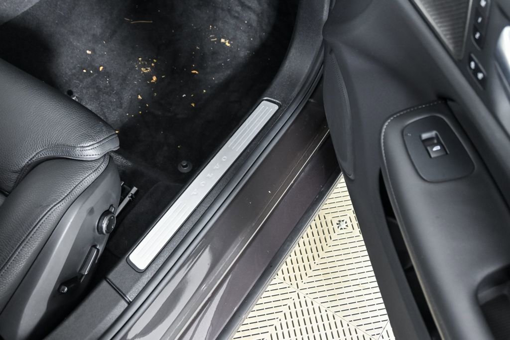 Certified 2025 Volvo S60 T8 Ultra image 27