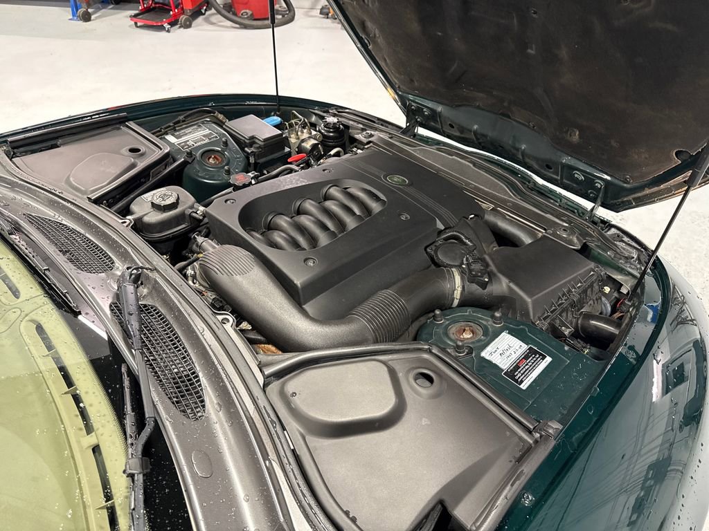 Used 2004 Jaguar XK8 Convertible RWD image 38