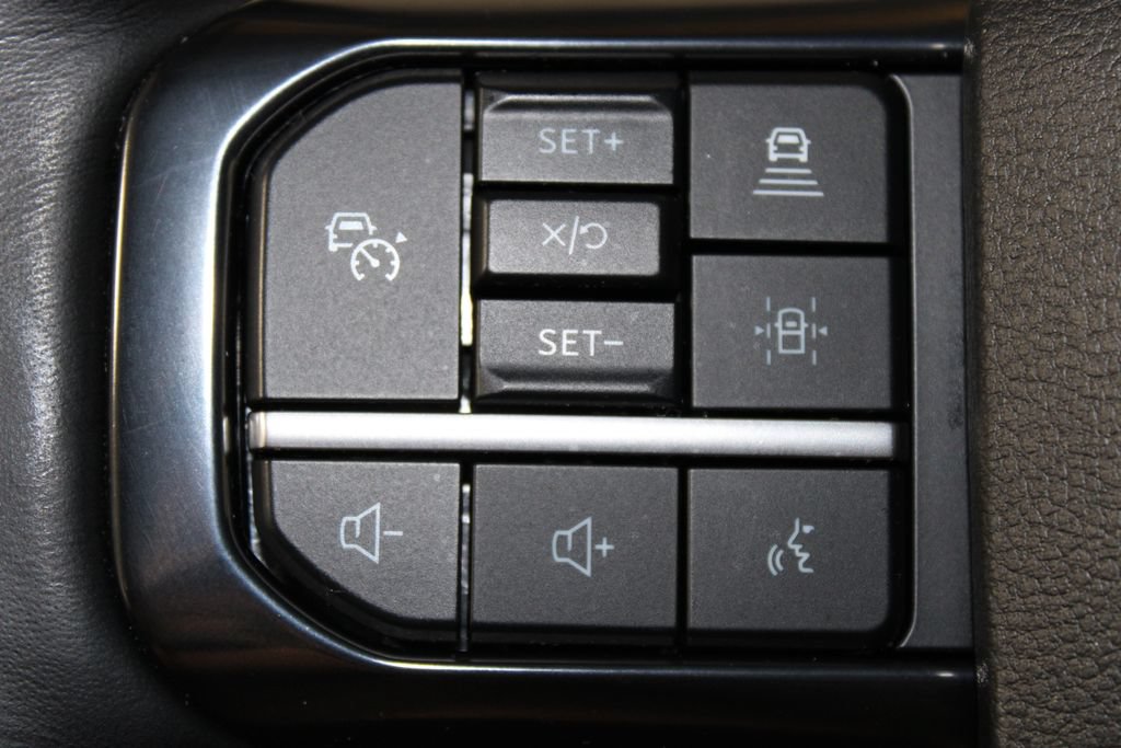Used 2025 Ford F150 Platinum AWD/4WD image 42