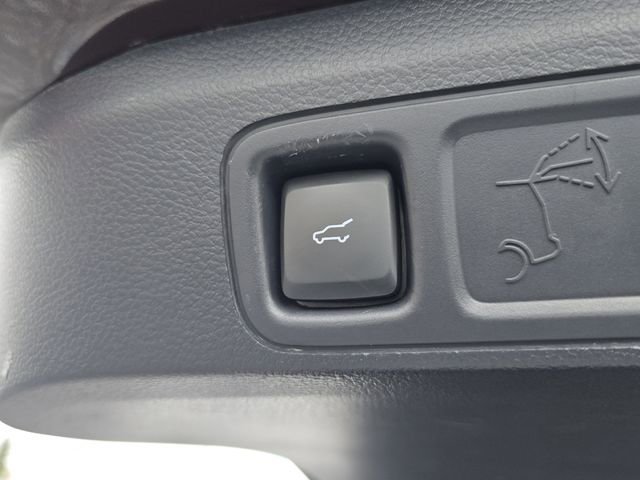 Used 2024 Ford Expedition Max XLT image 23