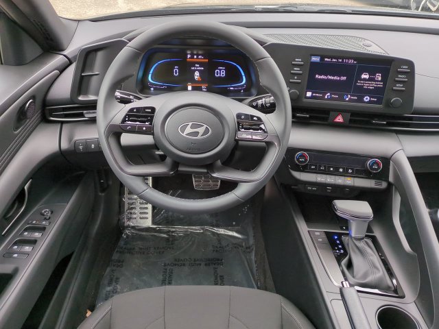 New 2026 Hyundai Elantra Sport FWD image 15