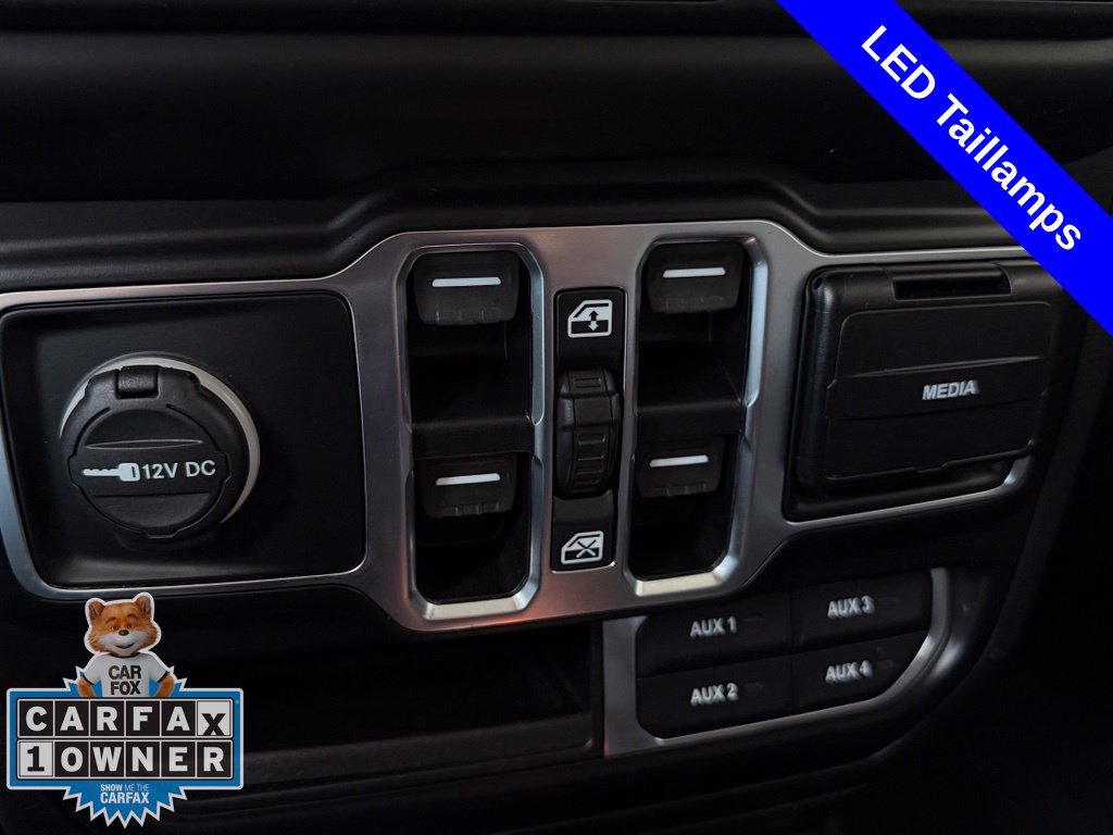 Used 2020 Jeep Wrangler Unlimited Sahara AWD/4WD image 19