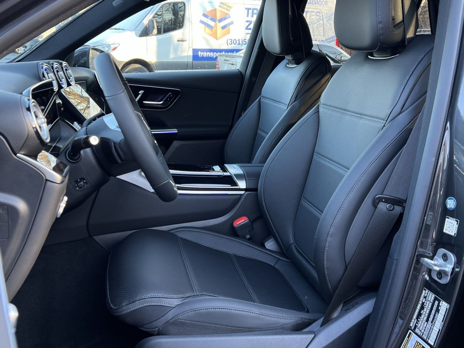 Used 2026 Mercedes-Benz GLC 300 4MATIC image 11