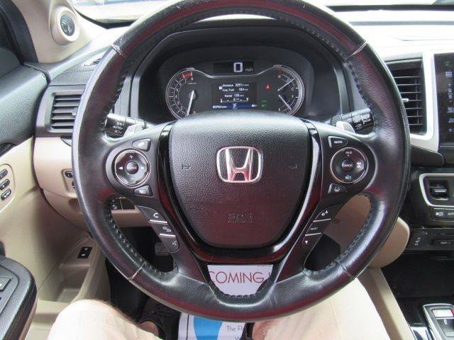 Used 2016 Honda Pilot Touring image 22