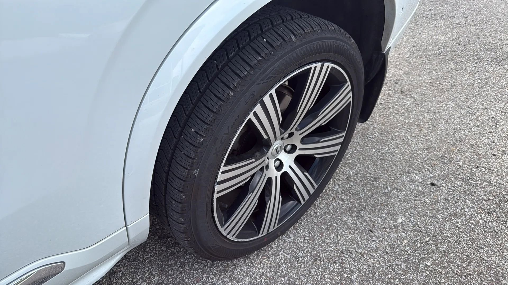 Used 2020 Volvo XC90 T6 Inscription w/ Protection Package image 14