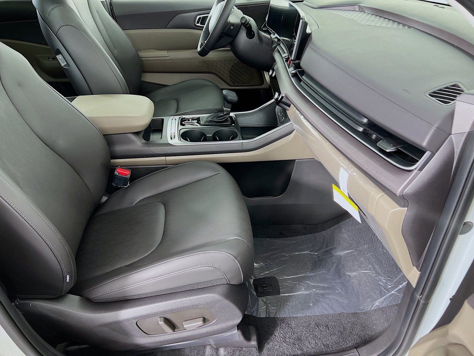 New 2025 Kia Carnival SX FWD image 23