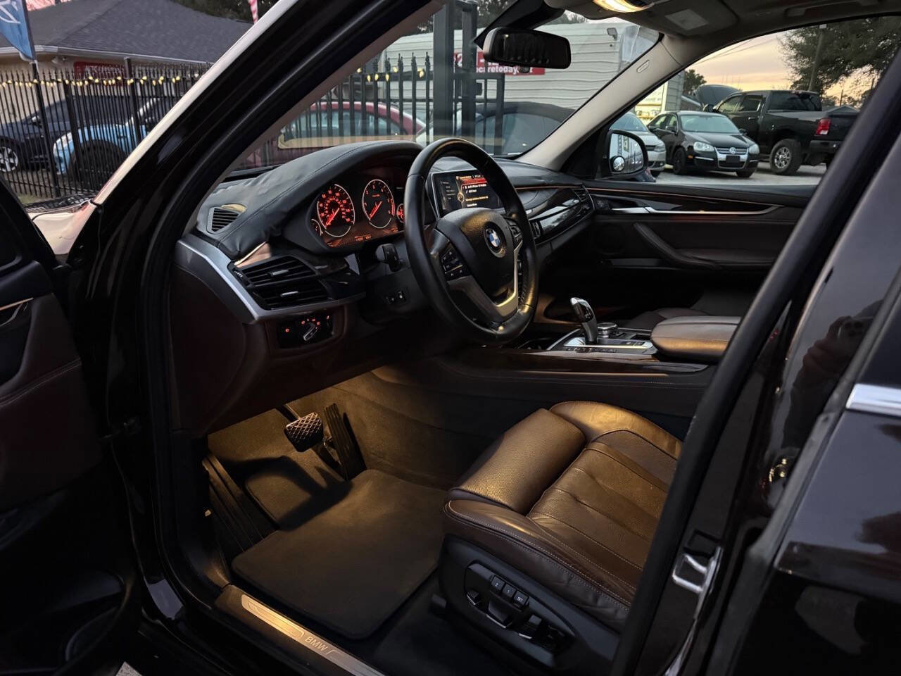 Used 2016 BMW X5 xDrive35d image 11