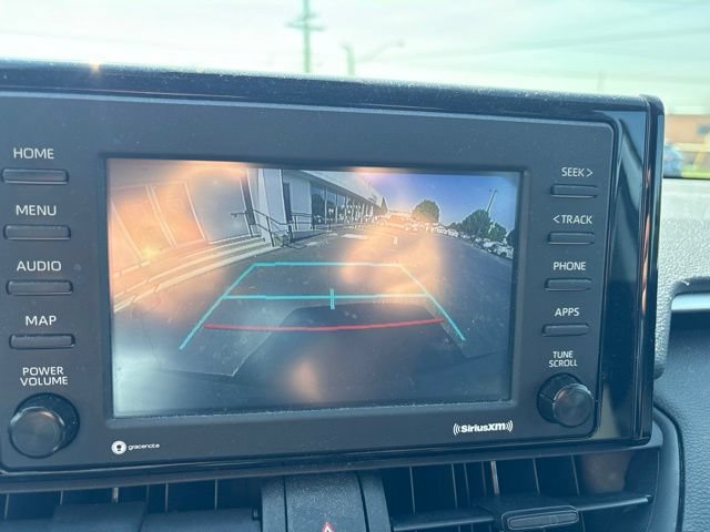 Used 2022 Toyota RAV4 LE AWD/4WD image 12