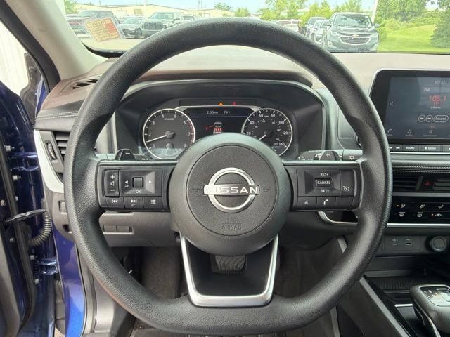 Used 2023 Nissan Rogue S FWD image 16