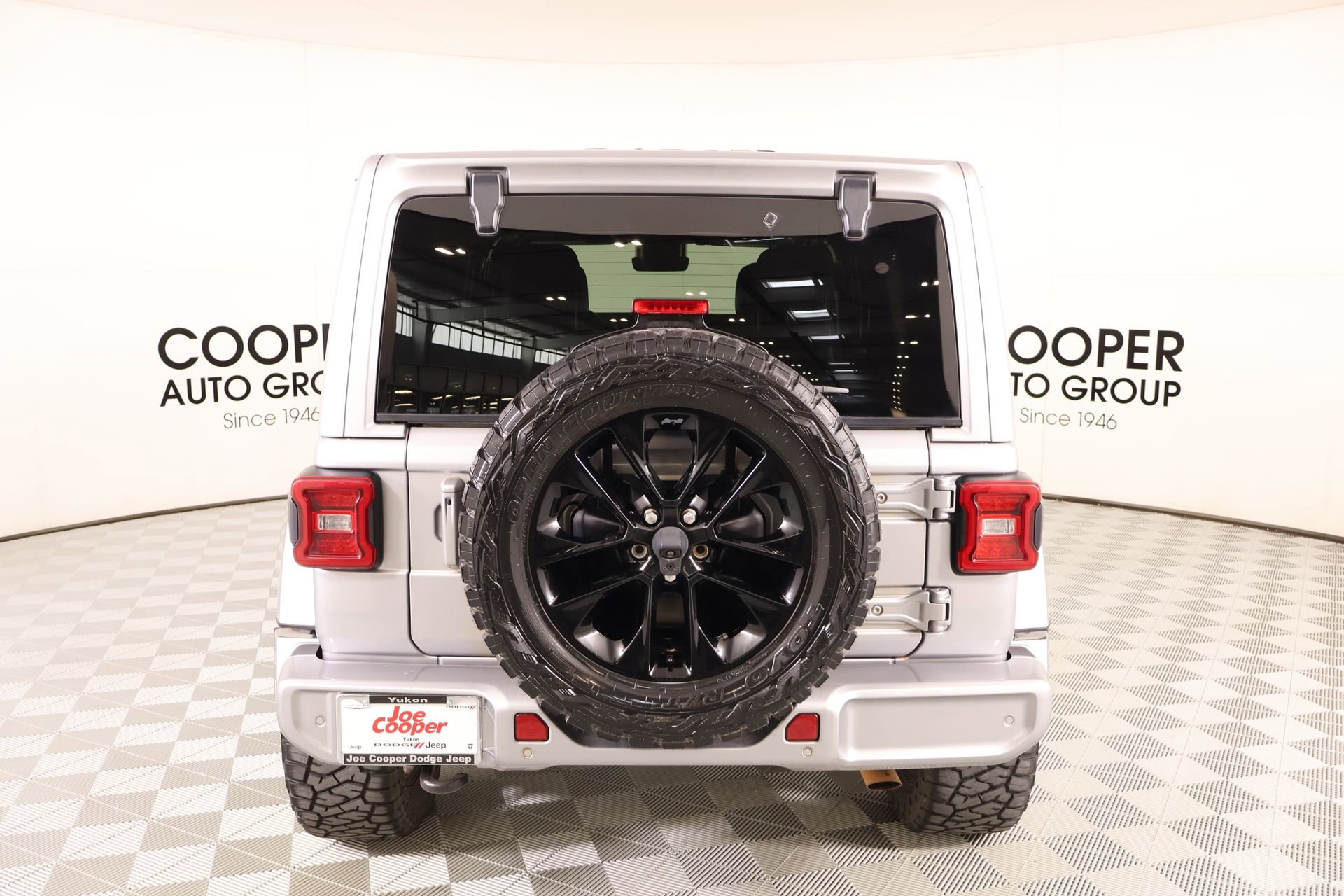 Used 2021 Jeep Wrangler Unlimited Sahara AWD/4WD image 22