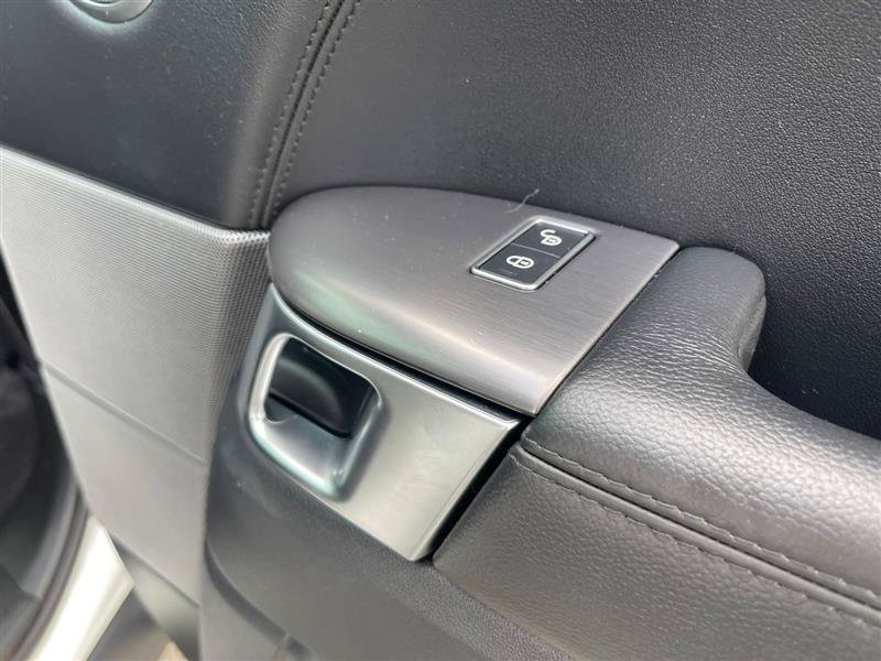 Used 2016 Land Rover Range Rover Sport SE AWD/4WD image 58