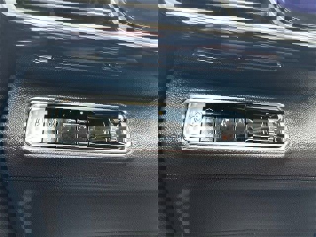 Used 2024 Buick Envision Sport Touring image 21