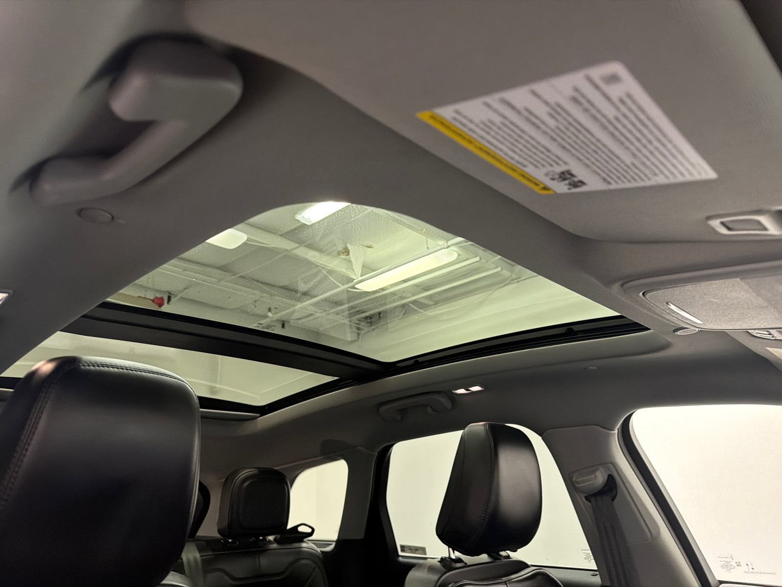 Used 2021 Lincoln Corsair AWD w/ Premium Package image 13