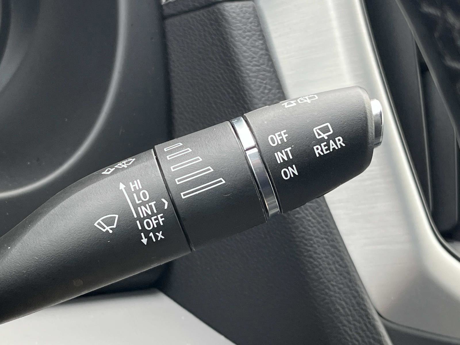 Used 2023 GMC Terrain SLT w/ Infotainment Package II image 45