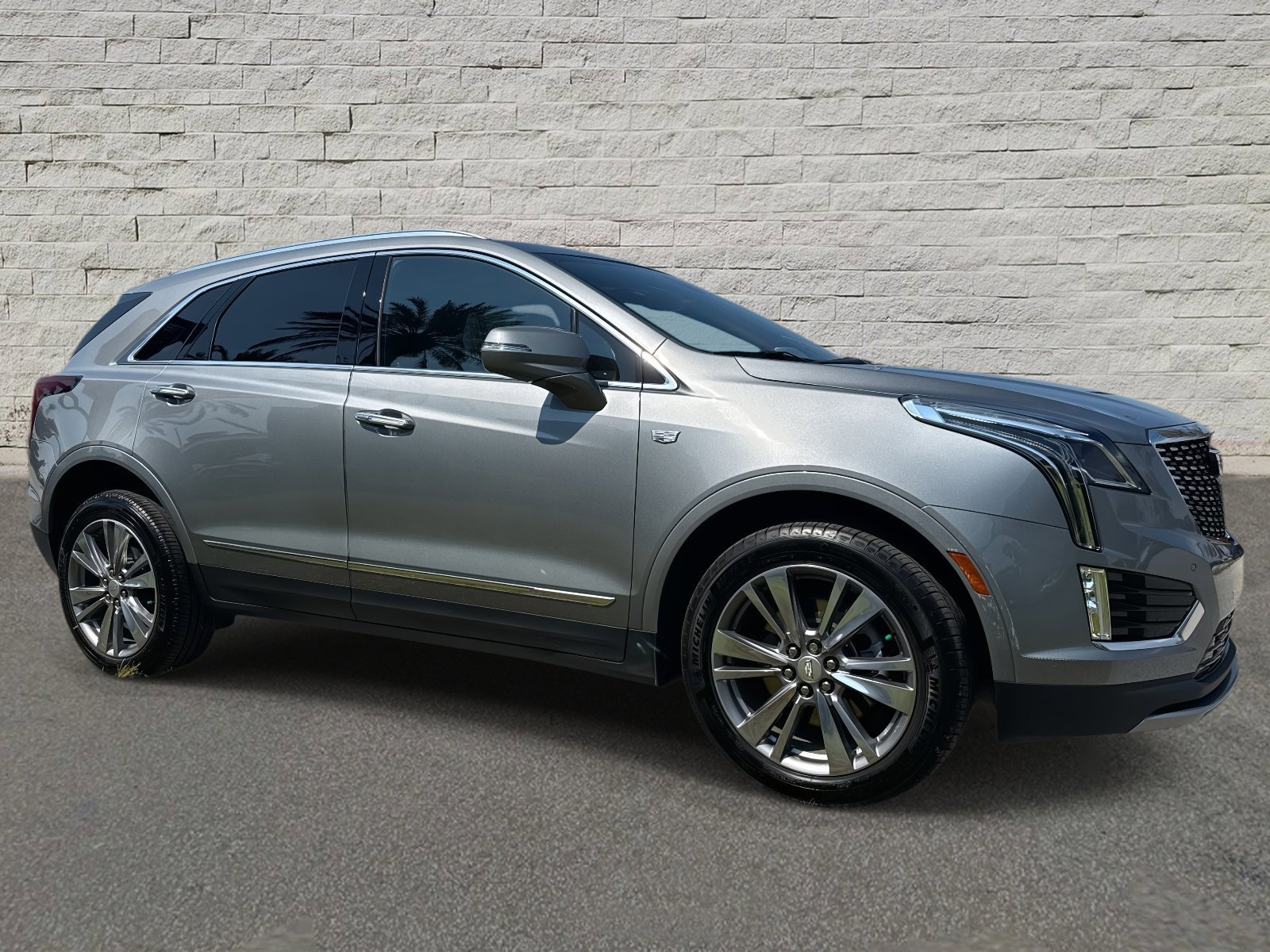 Used 2024 Cadillac XT5 Premium Luxury image 6