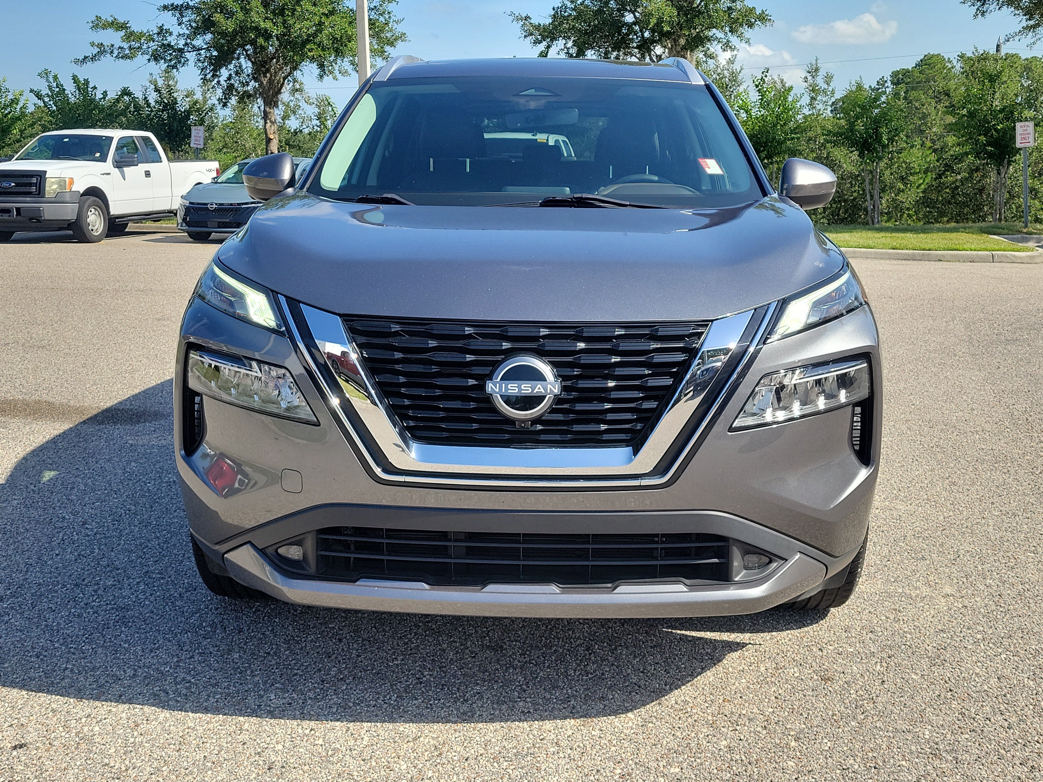 Certified 2022 Nissan Rogue SL FWD image 2