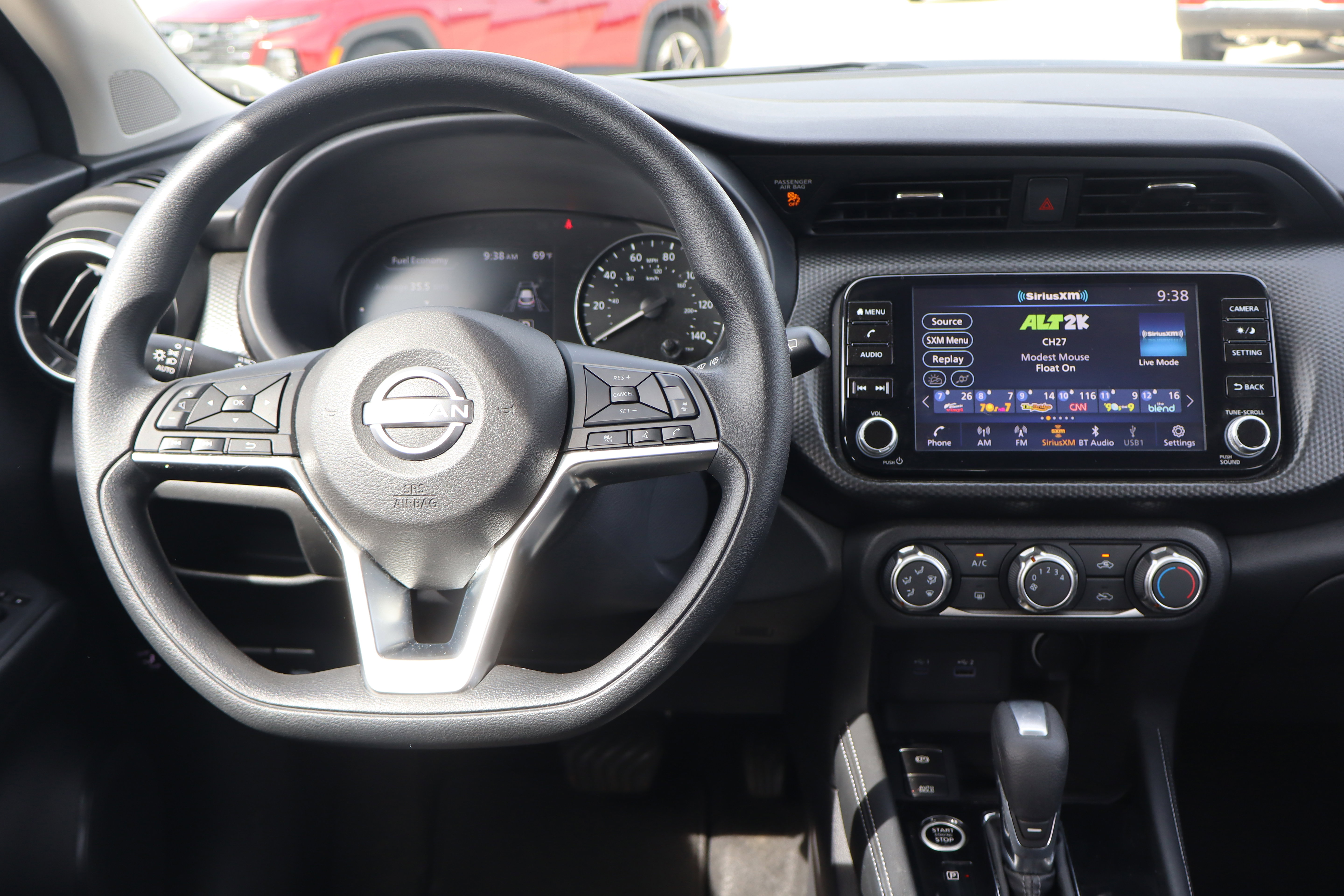 Used 2023 Nissan Kicks SV w/ Interior Electronics Package FWD image 14