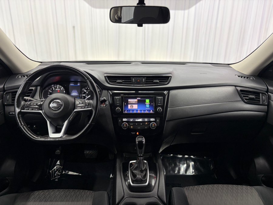Used 2018 Nissan Rogue SV w/ Premium Package AWD/4WD image 10