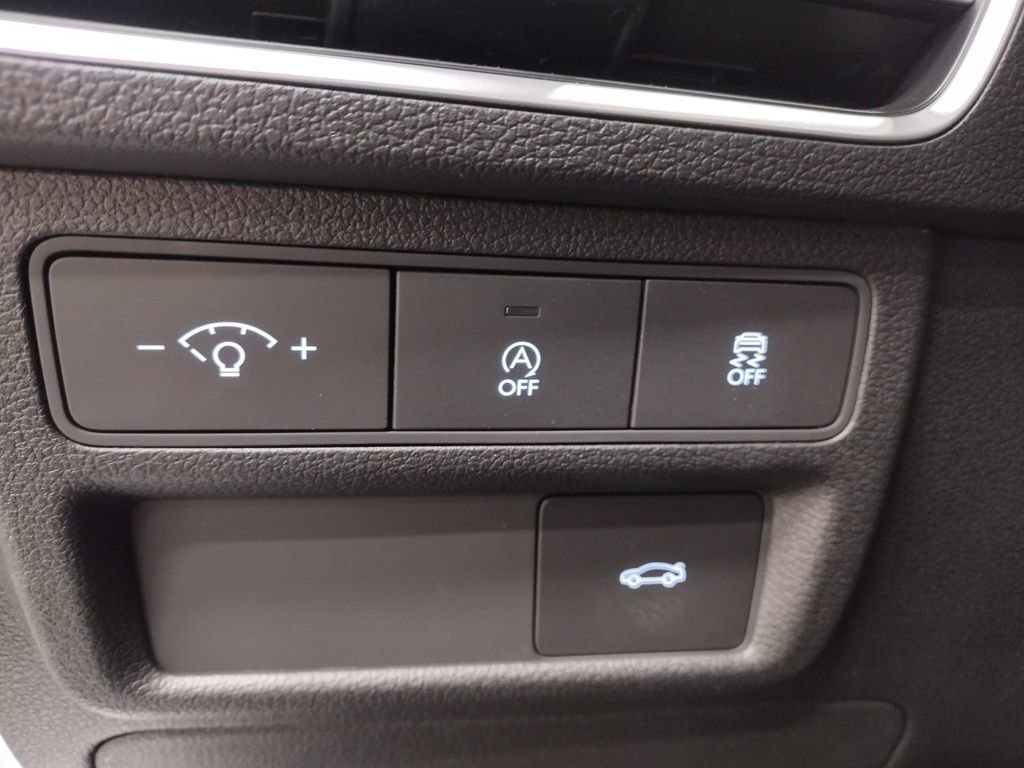 Used 2025 Hyundai Sonata SE FWD image 21